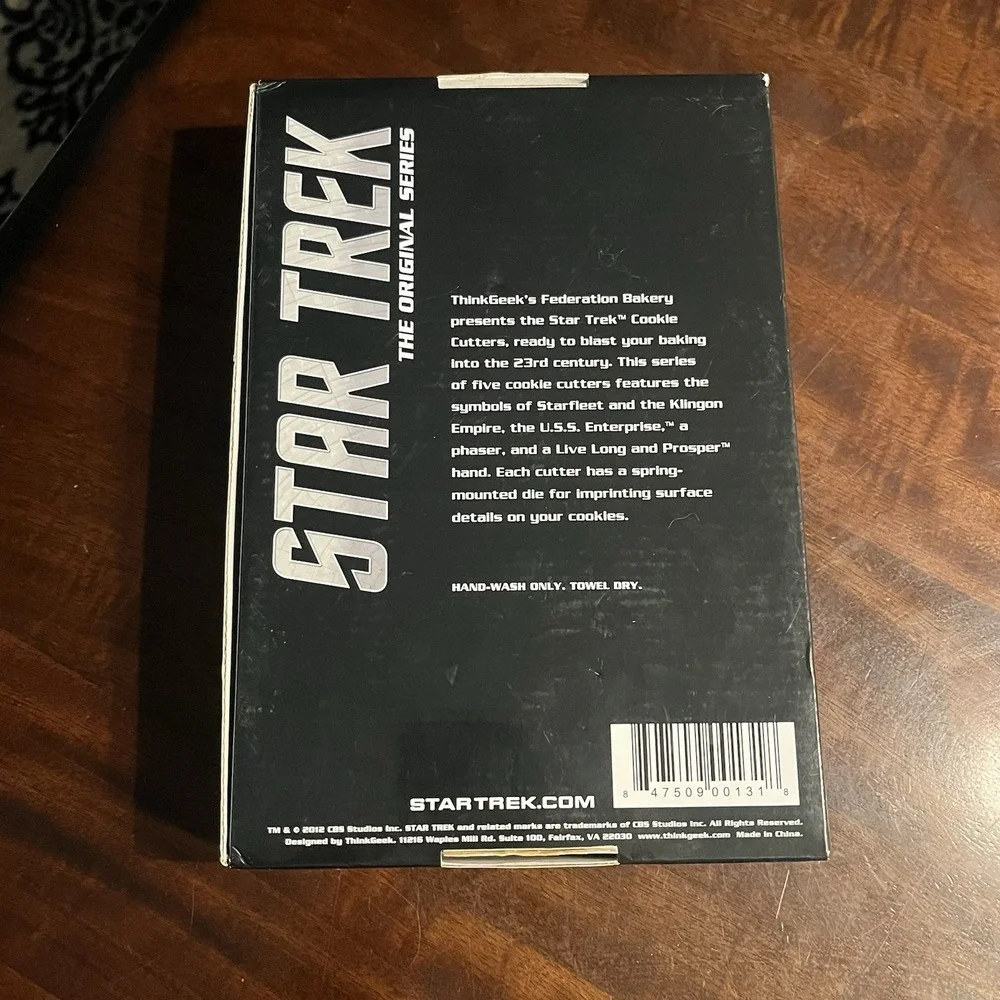 Vintage Star Trek The Original Series Cookie Cutter Set – 5 Piece ThinkGeek 2012